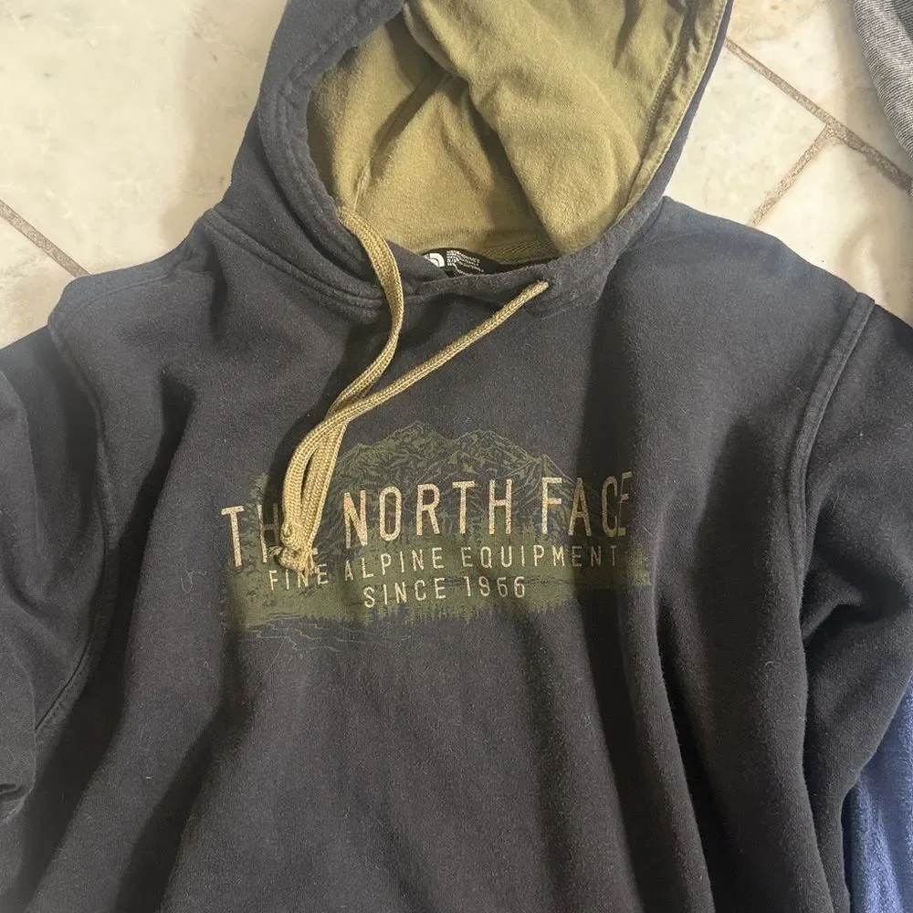 Men’s  hoodie  bundle